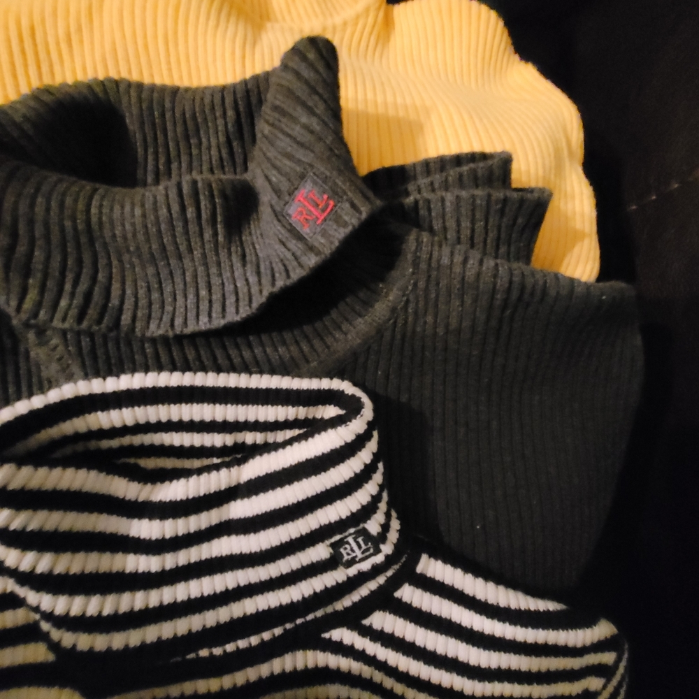 Lauren Ralph Lauren Women's Turtlenecks - Picture 12 of 12
